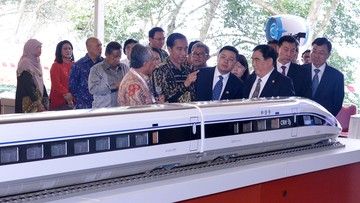 Pemerintah China memprediksi pembangunan megaproyek Kereta Cepat Jakarta-Bandung bisa selesai pada 2021, atau sejalan dengan target pemerintah.