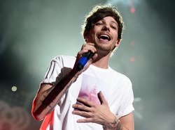 Louis Tomlinson Batal Konser di Moskow dan Kiev Gegara Perang Rusia dan Ukraina