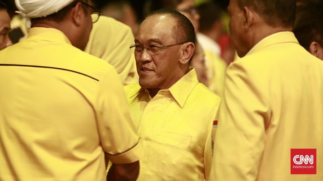 Aburizal Bakrie menyebut desakan munaslub yang disampaikan beberapa kader adalah langkah kontraproduktif yang bertujuan melemahkan Golkar menjelang Pemilu 2024.