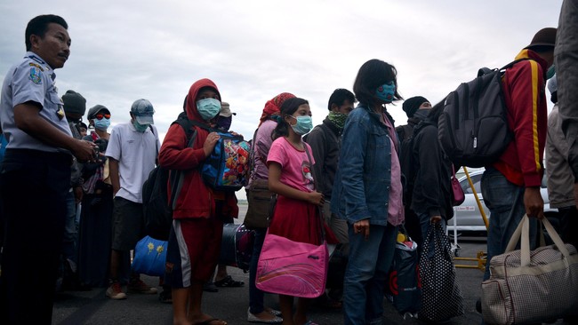 Kabid humas polda Lampung AKBP Sulistyaningsih mengatakan pemulangan warga eks Gafatar dari Kalimantan Barat akan melalui Jakarta sebelum menuju Lampung. 