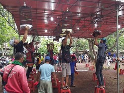 Kalender Jawa Jumat Pon 20 Februari 2026: Waktunya Main Burung