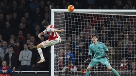 Di Laga ke-54, Akhirnya Flamini Kalah Juga