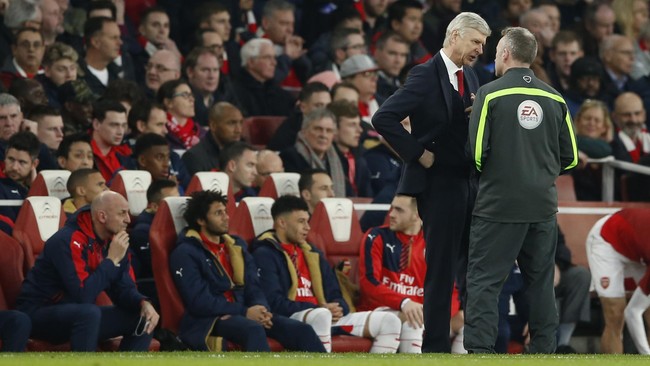 Manajer Arsenal Arsene Wenger mengungkapkan kekhawatirannya setelah hasil imbang tanpa gol melawan Hull City di Stadion Emirates, London, Sabtu (20/2).
