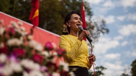 Partai Suu Kyi Ambil Alih Pemerintahan Myanmar