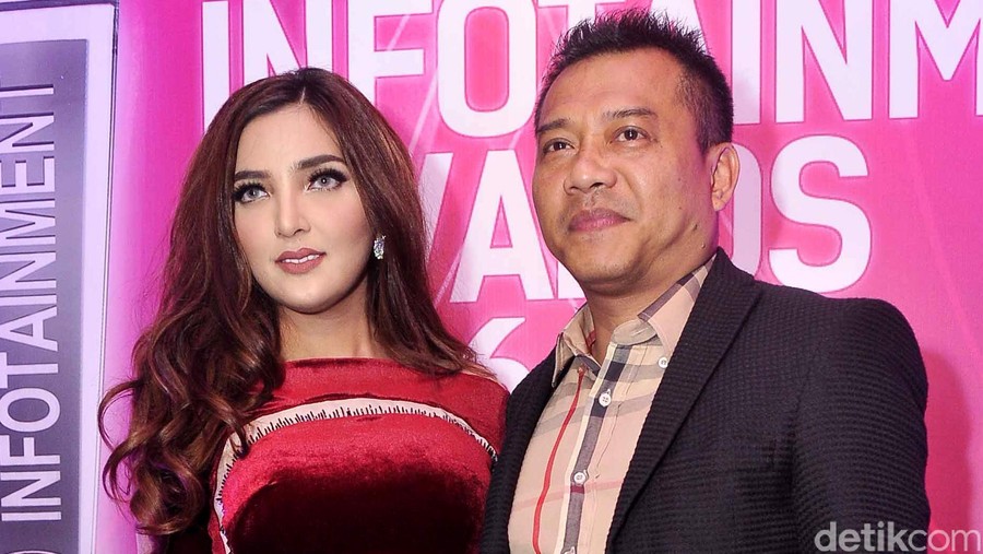 Anang & Ashanty di Infotainment Awards 2016