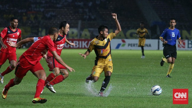 Mantan pemain Timnas Indonesia U-23 Syakir Sulaiman ditangkap polisi usai diduga jadi pengedar obat-obatan terlarang.