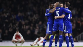 Hiddink: Kartu Merah Bantu Chelsea