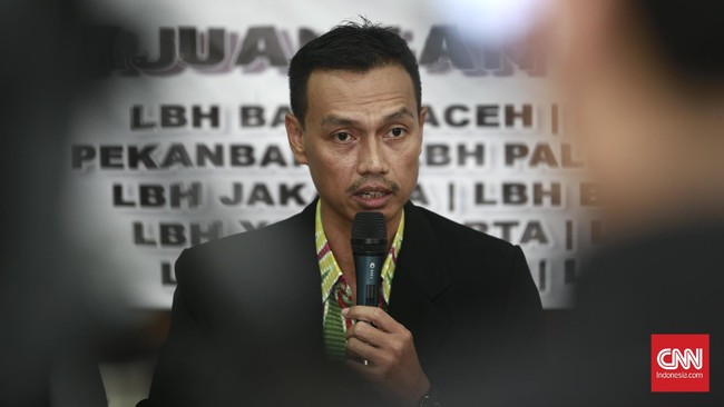 Bekas Ketua Umum Gerakan Fajar Nusantara Mahful M. Tumanurung mengakui Pemimpin Al Qidayah Al Islamiyah, Ahmad Musadek, merupakan narasumber spiritual mereka.