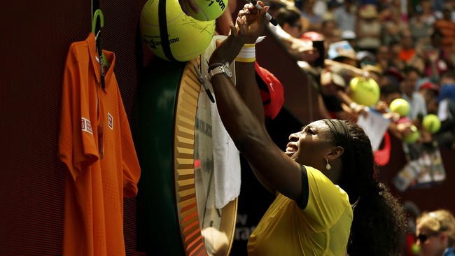 Pertarungan Panas Sharapova-Williams dalam Bidikan Kamera