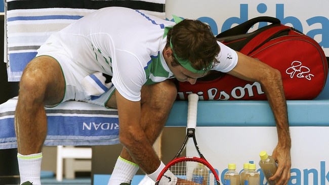 Roger Federer awalnya ingin berpartisipasi di Madrid Terbuka sebagai ajang pemanasan usai pulih dari cedera, namun ia memutuskan mundur karena cedera punggung.
