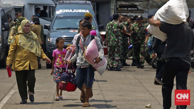 Pemulangan eks-anggota Gafatar dari Kalimantan ke wilayah DIY menyisakan persoalan salah satunya pendidikan bagi anak-anak dari warga eks Gafatar.