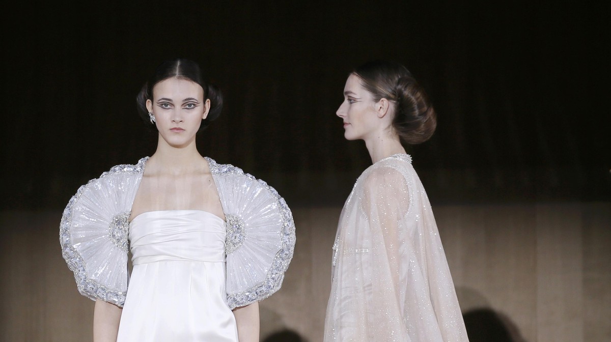 'Rumah Boneka' dan Gaun Alam Bergaya Couture Chanel