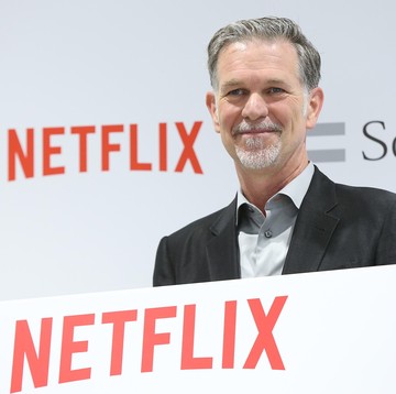Punya Harta Rp37 Triliun, Reed Hastings Si Bos Netflix Pilih Habiskan untuk Satu Hal Ini!