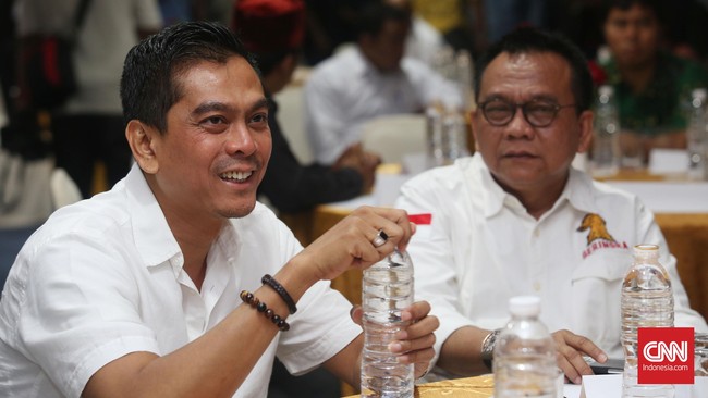 Partai Gerindra sejak awal telah menyampaikan pada seluruh kader agar tidak melanggar konstitusi, dan tidak melakukan perbuatan melawan hukum.