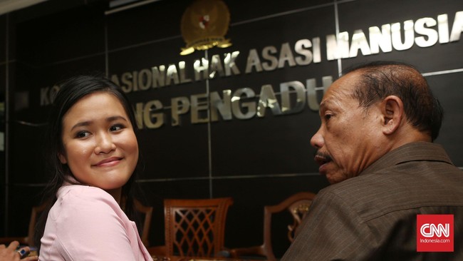 Komisioner Komnas HAM Siane Indriani menyebut Jessica, sahabat Mirna, kini limbung dan tak tahu ke mana harus mengadu. Opini liar membuatnya tertekan.