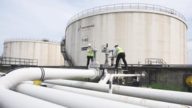 Pertamina Diminta 'Buka-bukaan' soal Penetapan Harga Avtur