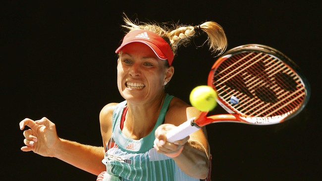 Angelique Kerber menjadi petenis Jerman pertama yang melaju ke final grand slam setelah Anke Huber pada 1996 silam.