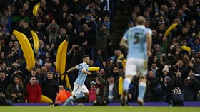 Pisang Raksasa Bangkit Kembali Menemani Man City