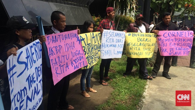 Rita Krisdianti, TKI asal Ponorogo, tertangkap membawa empat kilogram narkotik ke Penang, Malaysia. LSM menyebut, Rita terjerat kartel narkoba internasional.