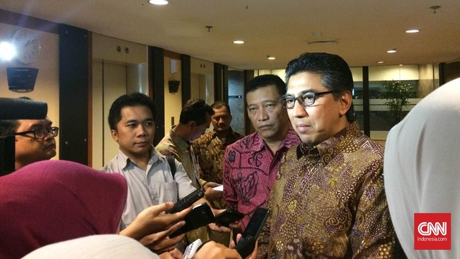 Asmindo khawatir, produk-produk mebel impor juga bisa masuk dan memenuhi permintaan mebel dalam program penyediaan barang dan jasa pemerintah.