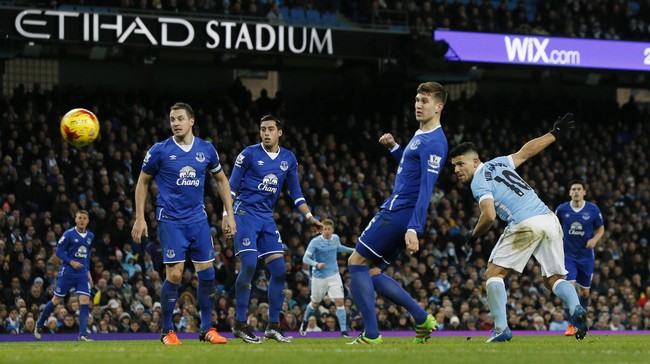 Manchester City melangkah ke final Piala Liga setelah meraih kemenangan dramatis 3-1 atas Everton pada pertandingan leg kedua semifinal di Stadion Etihad.