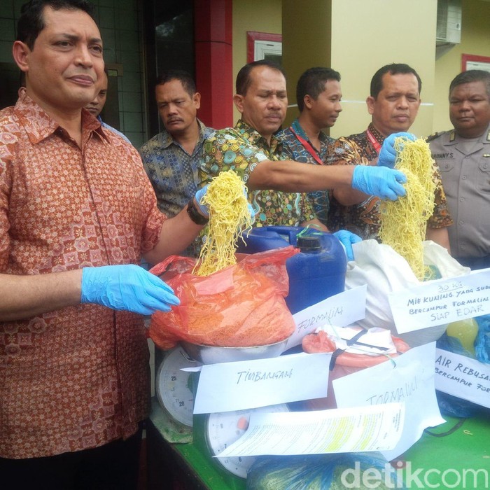 Penggerebekan Mie Berformalin