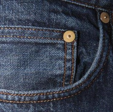 Celana Jin Lusuh & Langka Tahun 1880 Dijual Rp1,3 M