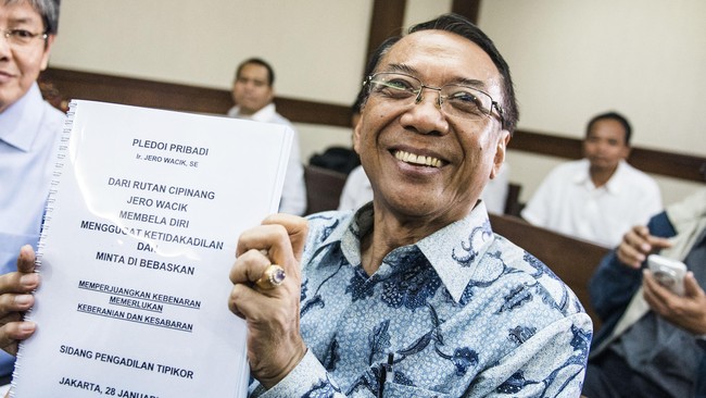 KPK menyetorkan uang denda dan pengganti dari terpidana korupsi Jero Wacik sebesar Rp5,3 miliar ke kas negara.