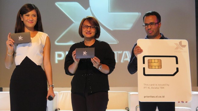 Perusahaan telekomunikasi XL Axiata menargetkan bisa meraih sebanyak 1 juta pelanggan pascabayar hingga akhir 2016.