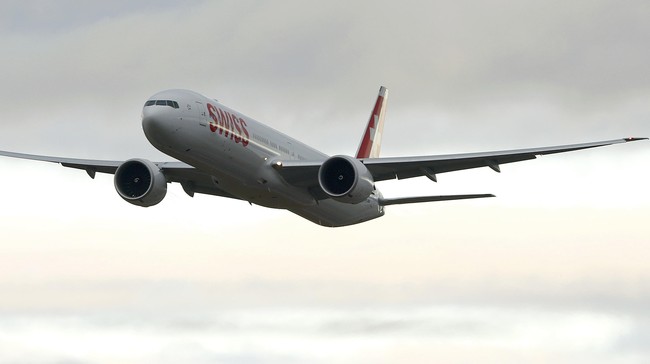 Ini adalah kesepakatan perdana Boeing dengan pemerintah Inggris setelah referendum 23 Juni lalu yang memutuskan Inggris keluar dari perserikatan Uni Eropa.