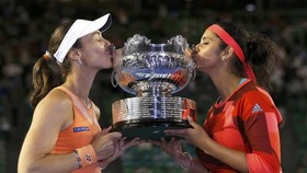 Hingis/Sania Juara Ganda Putri Australia Terbuka