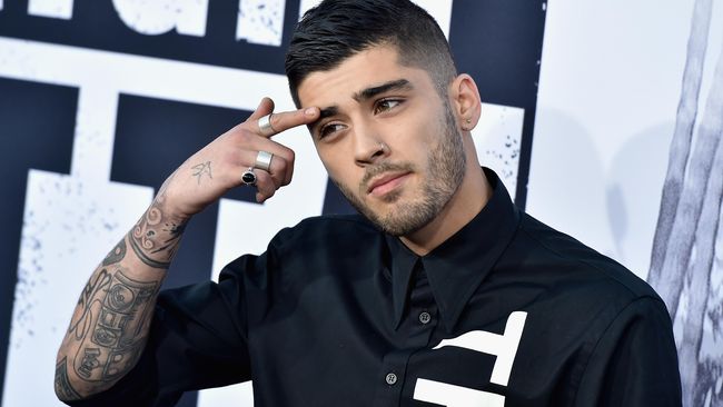 Mantan personel One Direction ini mengaku mengalami kelelahan yang luar biasa akibat promosi album, berpesta dan lupa makan.