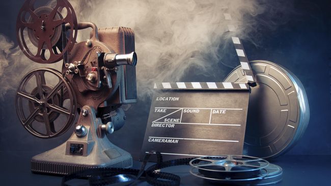 Karena tak punya koleksi pahlawan super, Universal mencoba "mengaduk-aduk" perpustakaan lama dan mengeluarkan kembali beberapa reboot serta film monster.