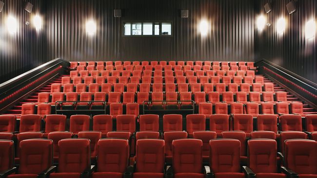 Sutradara film Surat dari Praha ini mengaku tak kecewa jika filmnya baru ditonton oleh 60 ribu orang.
