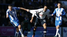Dwi Gol Chadli Bawa Spurs Menang 4-1 atas Colchester