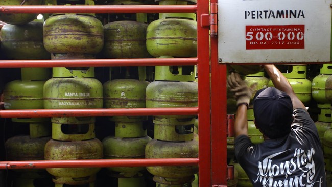 Anggaran subsidi LPG tiga kilogram naik dari Rp22 triliun pada Anggaran Pendapatan dan Belanja Negara (APBN) 2017 menjadi Rp30 triliun pada APBN Perubahan 2017.