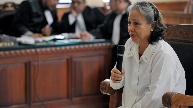 Narapidana Margriet Christina Megawe (69) dalam kasus pembunuhan bocah bernama Angeline Megawe, meninggal dunia karena mengalami sakit ginjal kronis.