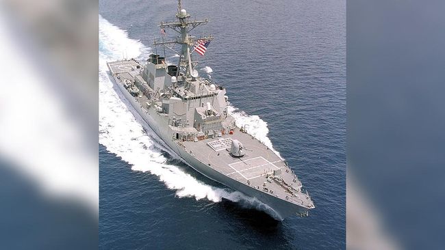 Making China hot, US warships cross the Taiwan Strait again