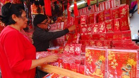Menkes Minta Tradisi Amplop Merah Angpau Diganti Via Transfer
