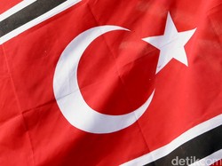 KPA Minta Polisi Persuasif Jika Ada Bendera Bulan Bintang Saat Milad GAM