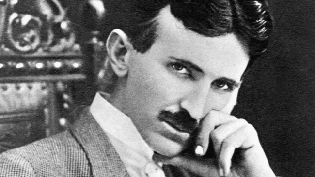 Nikola Tesla adalah seorang jenis. Dia pernah mengeluarkan pernyataan pada 1915, seperti sebuah 'nubuatan' mengenai smartphone.
