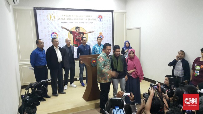 Sebagai sesama pria asal Surabaya, Menpora Imam Nahrawi menganggap Evan Dimas seperti adiknya.