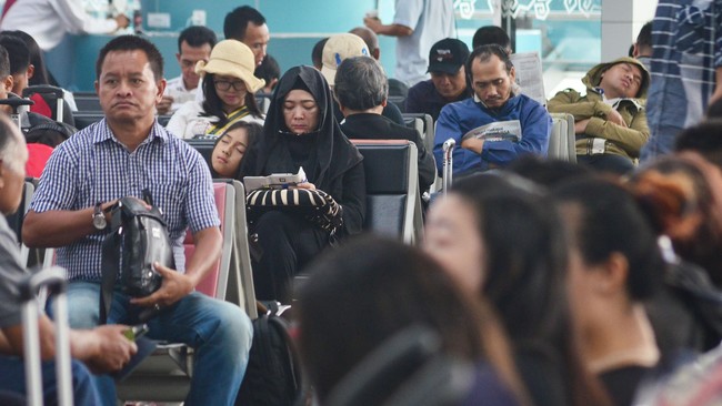 Angkasa Pura II mencatat, jumlah penumpang tahun lalu melalui Bandara Soekarno-Hatta mencapai 63 juta, ditopang oleh peningkatan penumpang internasional.