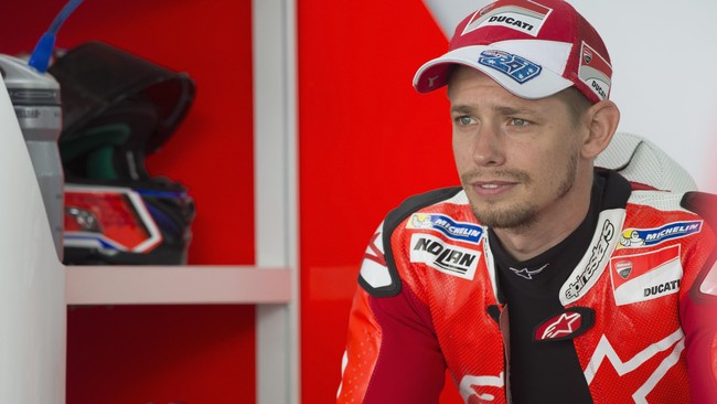 Duo Movistar Yamaha, Valentino Rossi dan Jorge Lorenzo, mengomentari penampilan Casey Stoner yang tampil pada tes resmi MotoGP 2016 di Sirkuit Sepang.