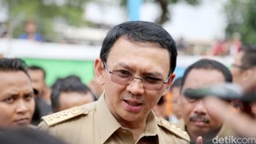 Ahok Kritik Tarif Angkutan Tak Pernah Turun Menyesuaikan BBM