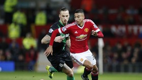 Keseruan Pertandingan Liga Inggris di Tengah Pekan