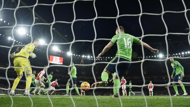 Ketangguhan Fraser Forster saat Melawat ke Kandang Arsenal