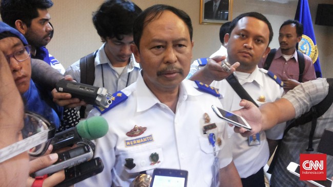 Lokasi Statiun KA Bandara Soetta yang berada ditengah pusat kota serta tarif yang mahal dinilai akan membuat profil penumpang didomonasi oleh pekerja kantoran.