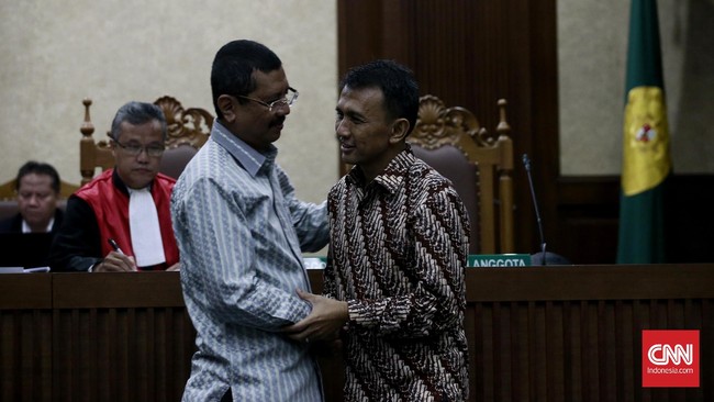 Di depan hakim Tipikor, Plt Gubernur Sumut Tengku Erry Nuradi mengaku tidak pernah berbicara empat mata dengan Gubernur Sumut nonaktif, Gatot Pudjo.