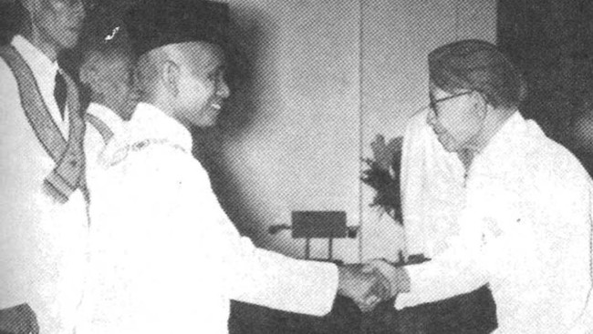 Loge Agung Indonesia didirikan atas prakarsa empat loji besar yang ada di Indonesia yakni Jakarta, Bandung, Semarang dan Yogyakarta pada tahun 1955.